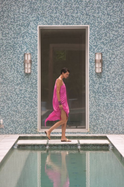 Foto para 75w Outdoor Saturn MED Etched Opal Stainless Steel Large Wall Mount