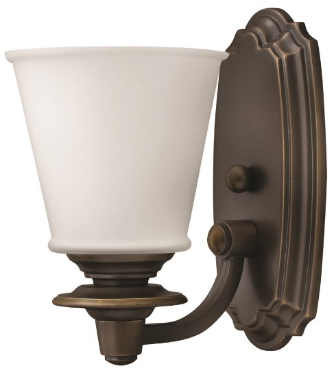 Foto para 100w Bath Plymouth MED Olde Bronze Bath Sconce