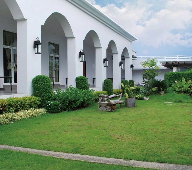 Foto para 20" Vicksburg Black 2-Light E12 Outdoor Wall Mount Lantern